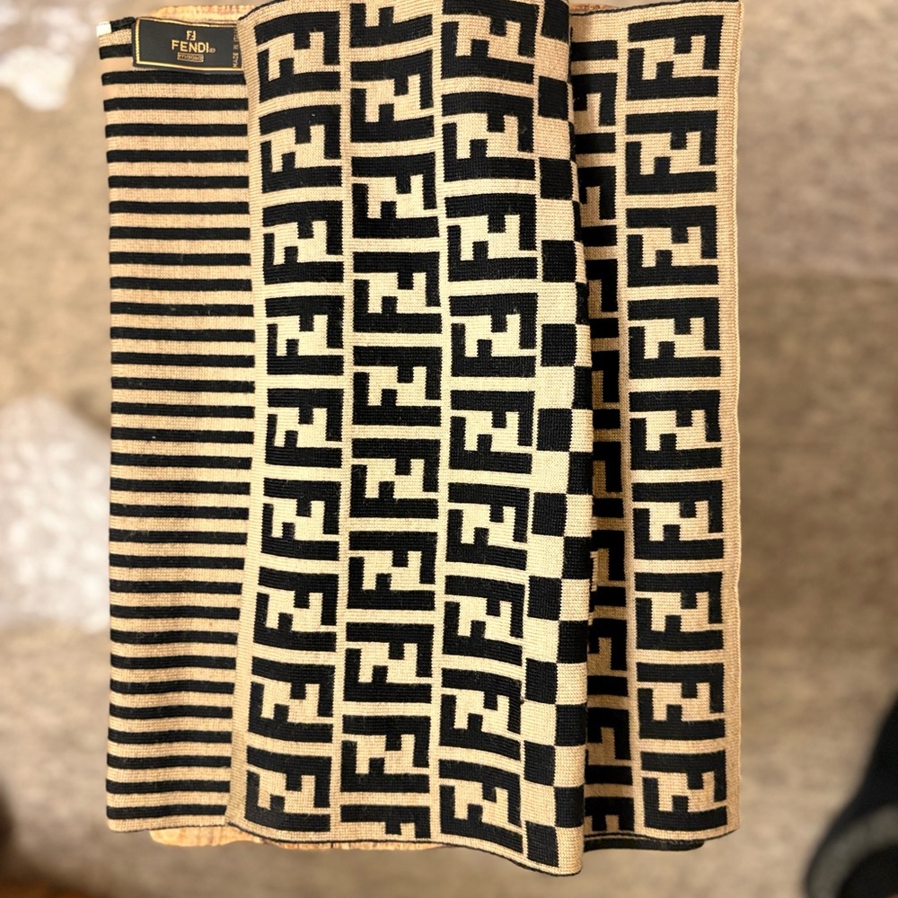 Fendi Beige & Black Striped Monogram Knit Scarf - Picture 6 of 9